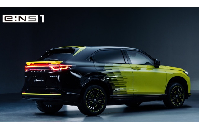 e:NS1(ホンダのEV)のリアビューの写真