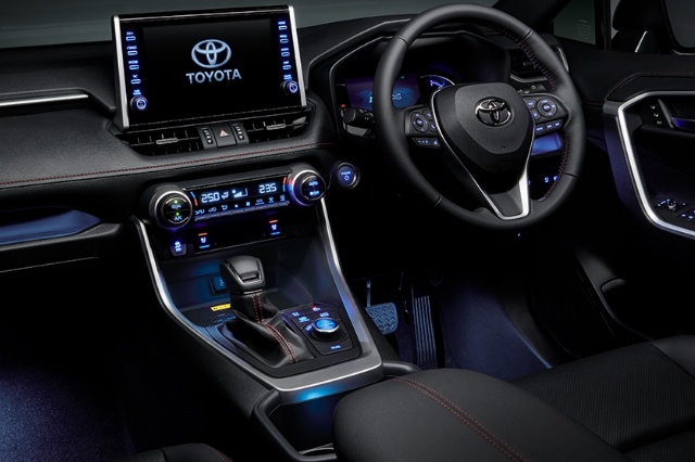 RAV4 PHV（トヨタのPHEV)の内観の写真