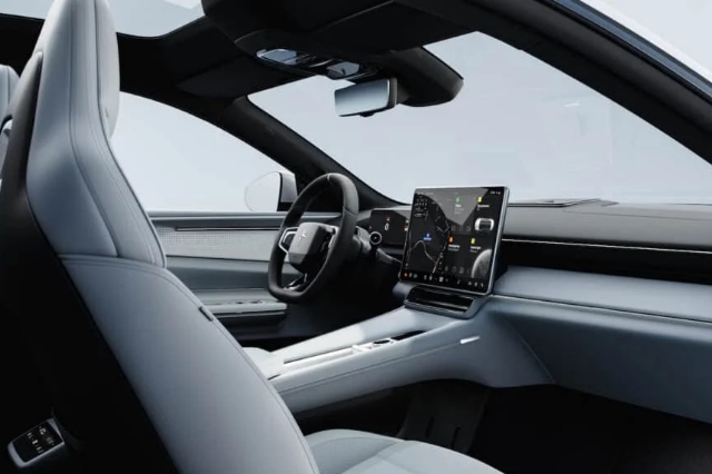 ポールスター4（ポールスターのEV)の内観の写真