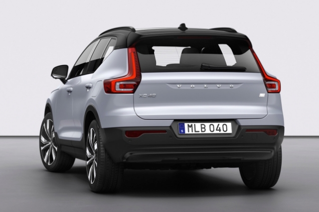 C40（VOLVOのEV）リアビューの写真