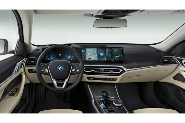 i4 eDrive40（BMWのEV)のインテリアの写真