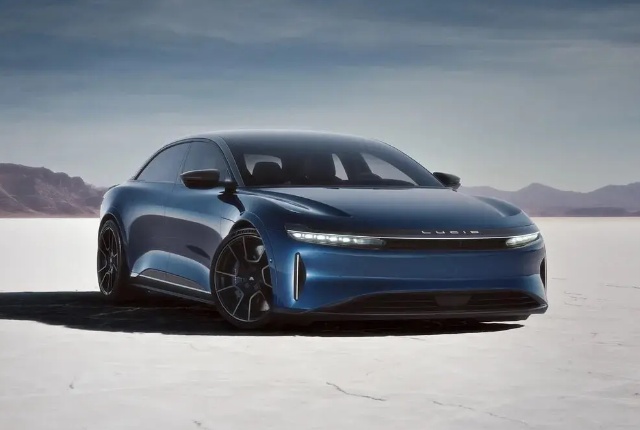 ルシード(Lucid Motors)Air Sapphire(エアーサファイア)