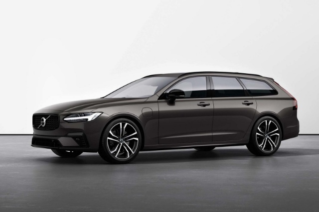V90 Recharge Ultimate T8 AWD plug-in hybridの外観写真