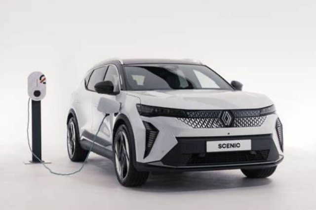 ルノー(Renault)Scenic E-Tech