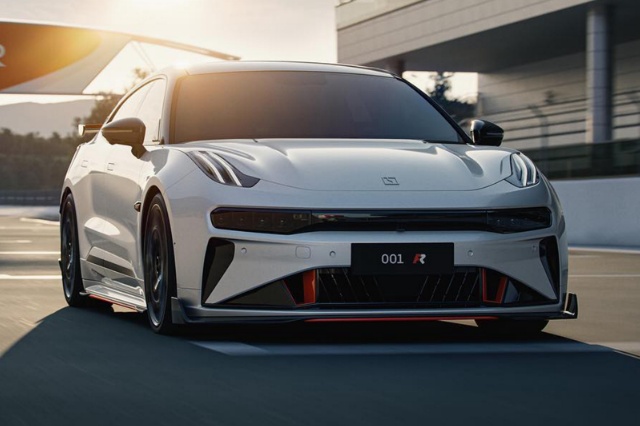 ZEEKR 001FRの外観写真