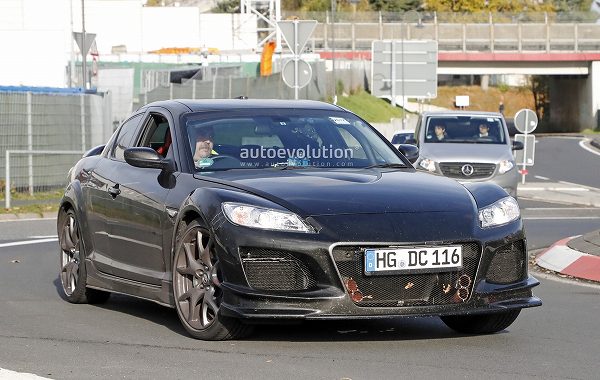 遂に現れた。マツダ「RX」後継モデルの開発車両を捕捉、ライバルはポルシェ？