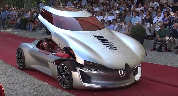 本当に出てきた。謎の開き方をするルノー「トレゾール」がイベントにて登場【動画有】