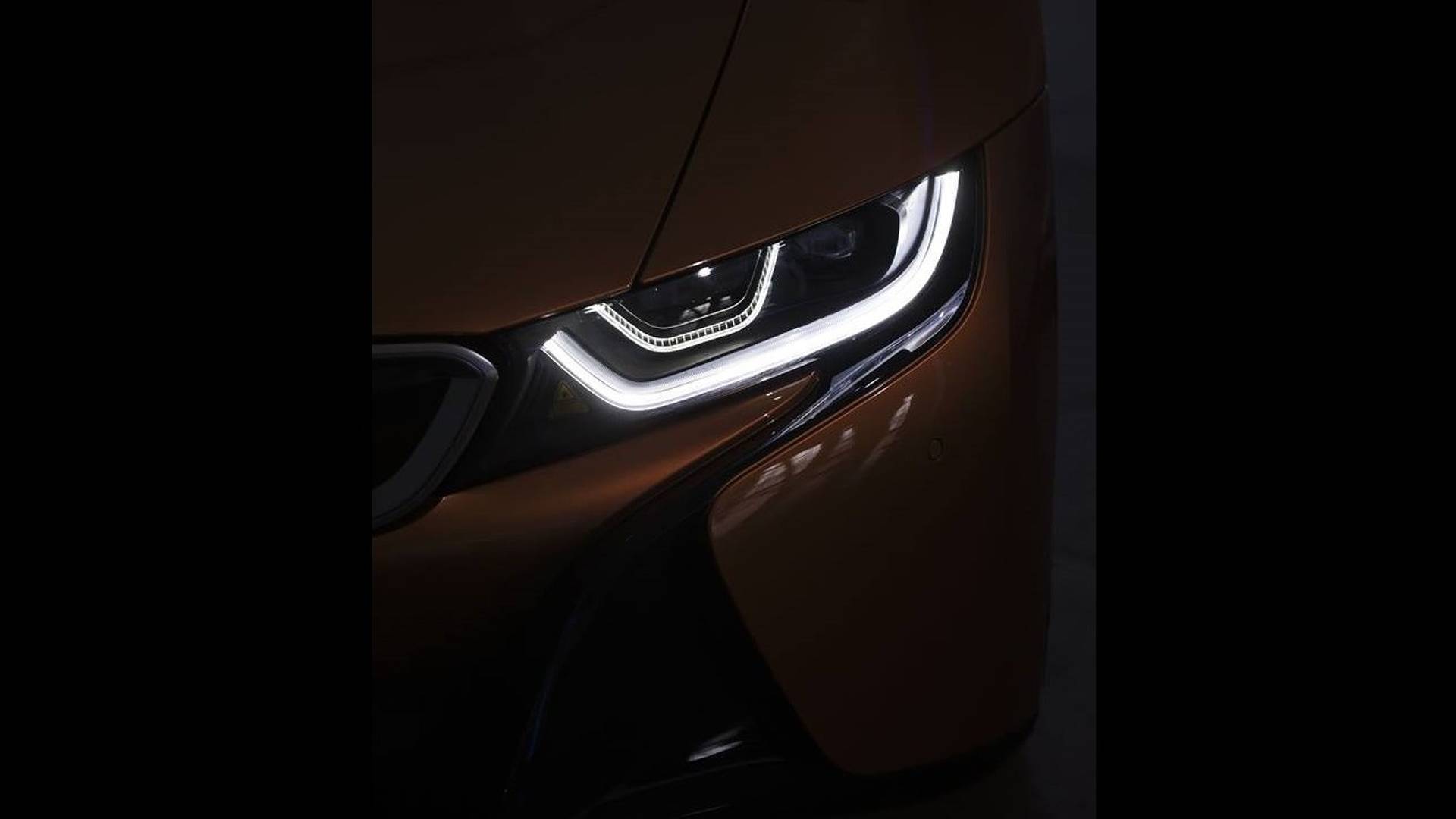 BMW「i8スパイダー」のティーザー画像が公開に。予想されるスペックも併せて確認してみよう